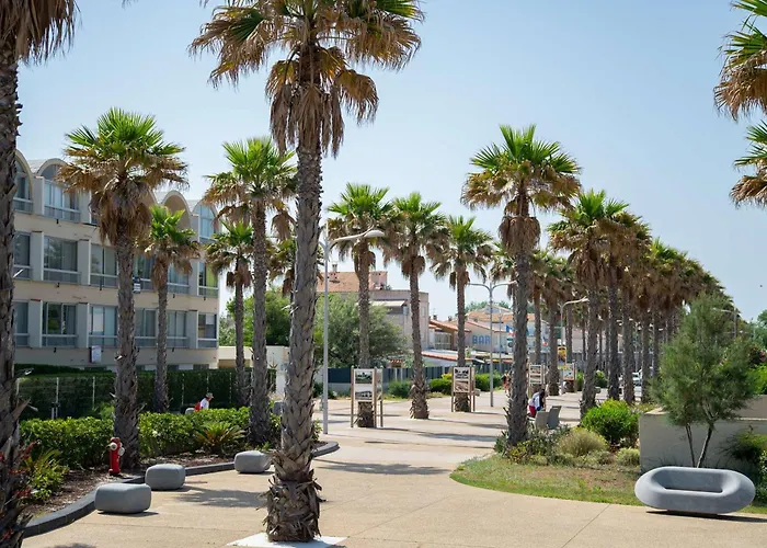 Apartament Mezzanine Au Centre De Avec Parking Prive - Fr-1-387-220 Marseillan (Herault)
