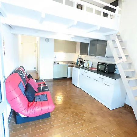 Mezzanine Au Centre De Avec Parking Prive - Fr-1-387-220 Марсейан